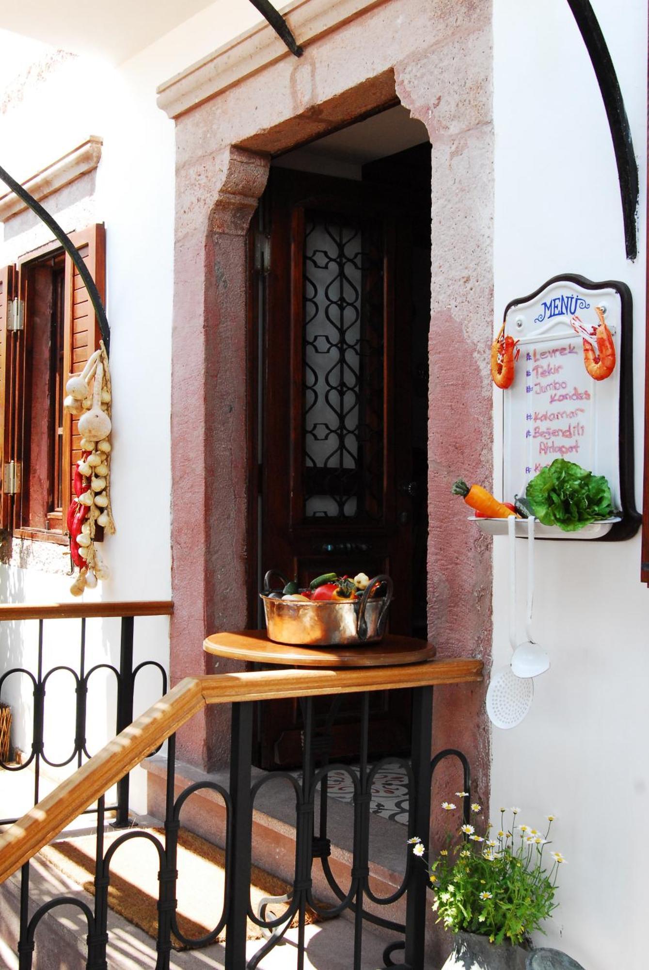 Aliye Hanim Hotel Ayvalı Eksteriør billede